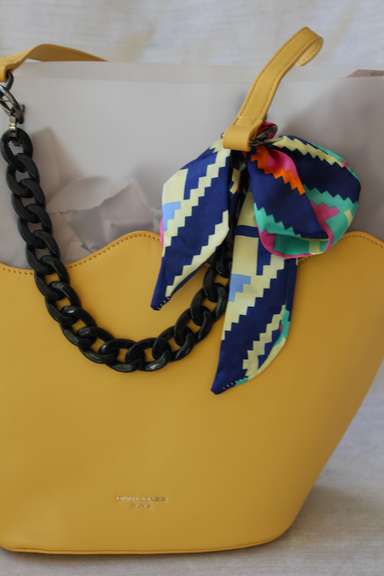 Designer Style 100% Fine leather Bag