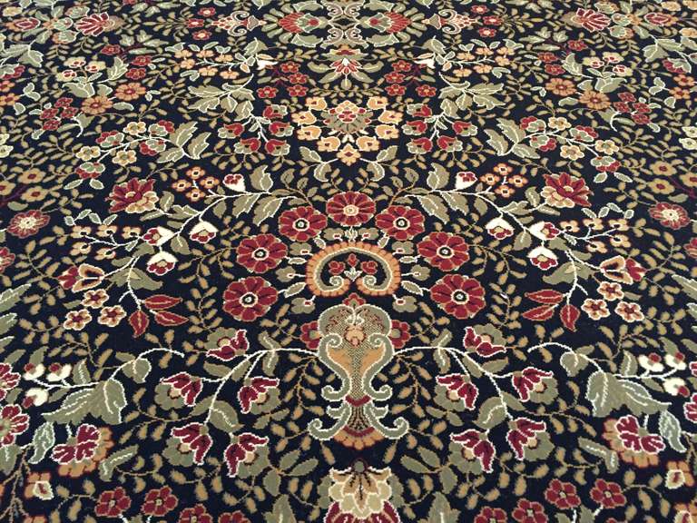 MAGNIFICENT ALLOVER CLASSIC RUG 8x11