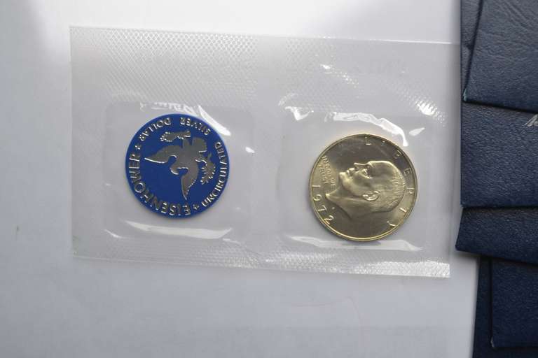 6 1972 Blue pack Ike Unc Silver Dollars
