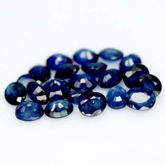 Naturally heated! 10.33ct Royal blue Sapphire set