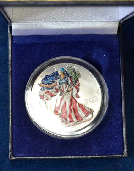 1999 Colorized American Silver Eagle in Capsule with Gift Box