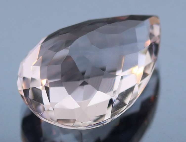 Substantial 25.23ct whisper pink checker top Amethyst