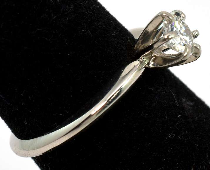 Bright 0.47CT Diamond Solitaire Ring in Platinum