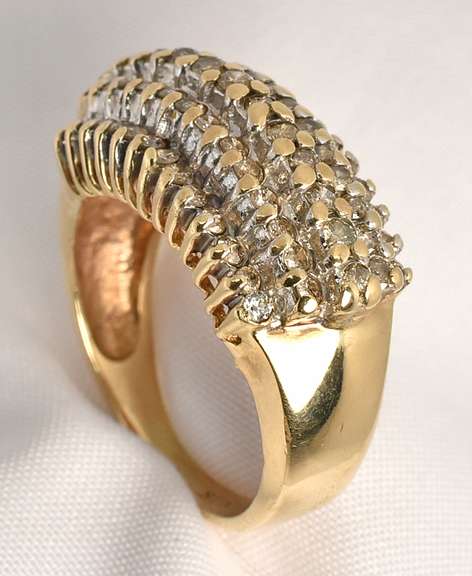 Flashy Diamond Ring