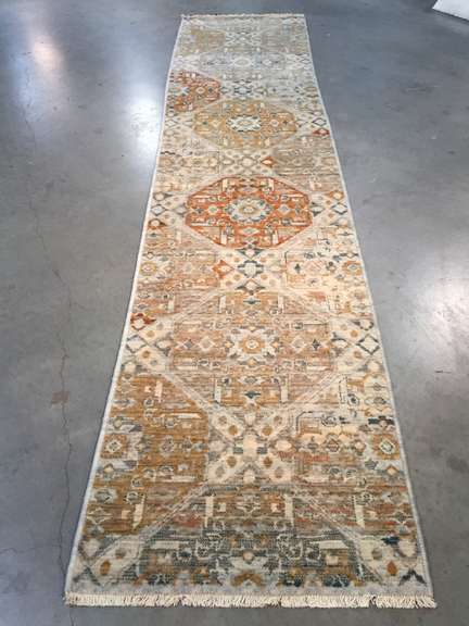 DECORATIVE WOOL RUNNER 10'