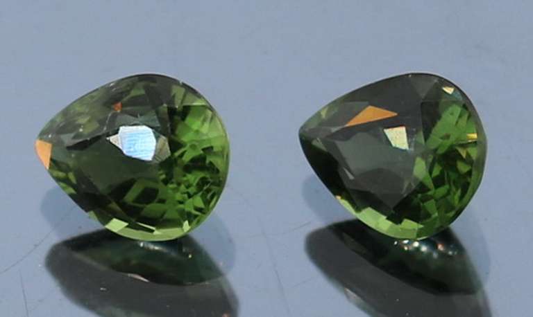 Top forest green! 2.27ct Apatite set