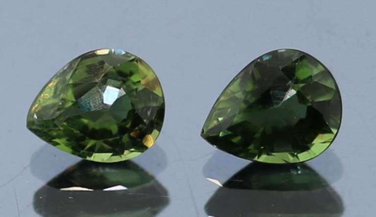 Top forest green! 2.27ct Apatite set
