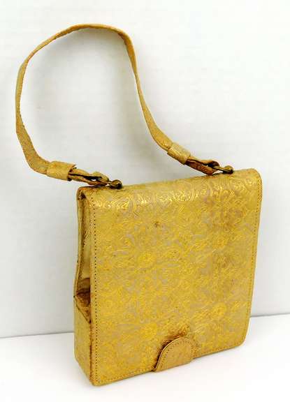 Vintage Ladies Carry All with Opera Glasses