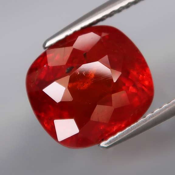 Impressive 7.38ct red orange Spessartite Garnet