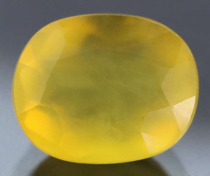 Glistening 5.35ct natural golden Fire Opal