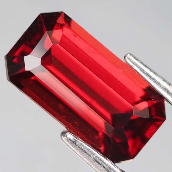Premium 1.71ct VS ruby red Namibian Garnet