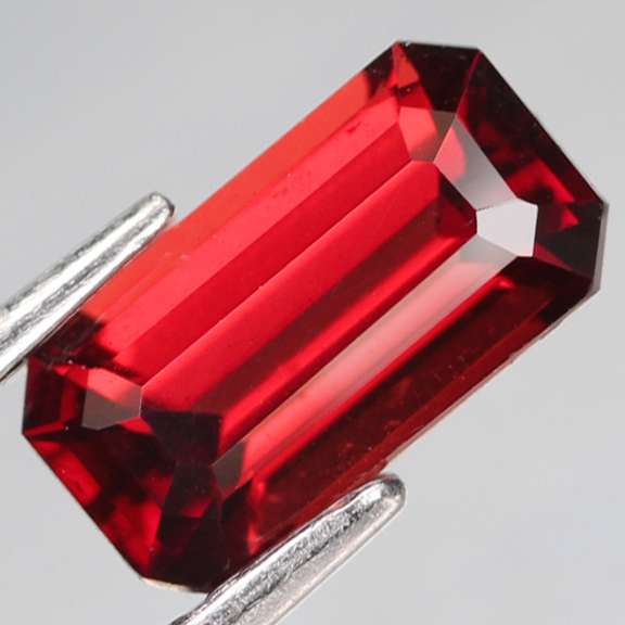 Premium 1.71ct VS ruby red Namibian Garnet