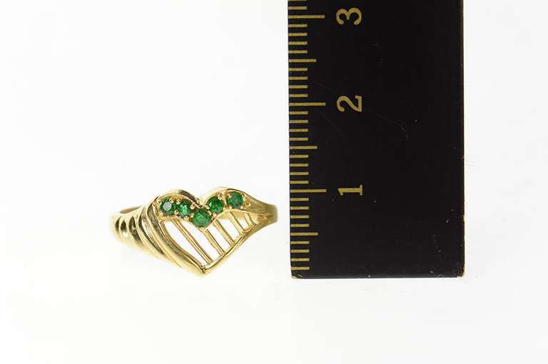 14K Yellow Gold Emerald Inset Heart Retro Love Symbol Ring