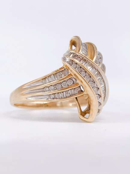 14kt Gold Diamond Ribbon Band