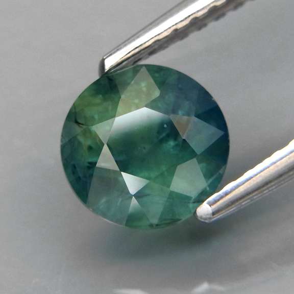 HEATED ONLY! 1.55ct Sapphire solitaire