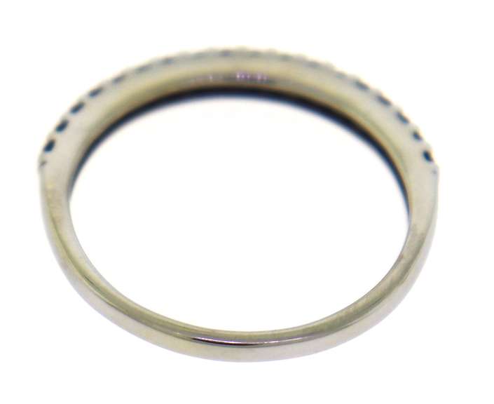 Elegant 14kt White Gold Black Diamond Shared Prong Band