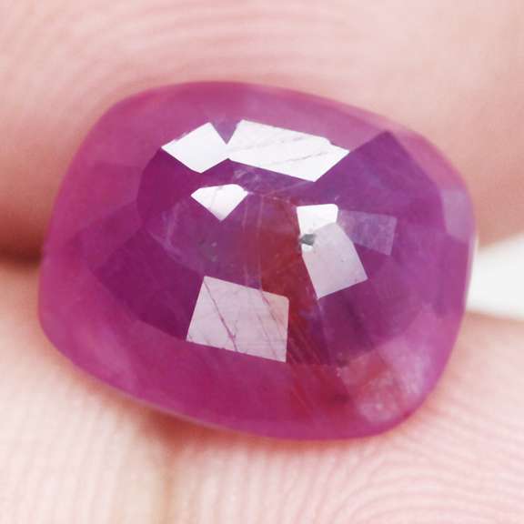 Giant 6.78ct collectors UNHEATED Ruby from Mozambique