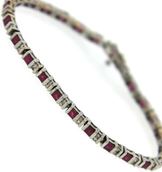 Spectacular white Gold Rubies and Diamond Bracelet