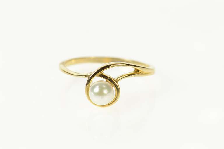 14K Yellow Gold Pearl Wavy Swirl Design Classic Statement Ring