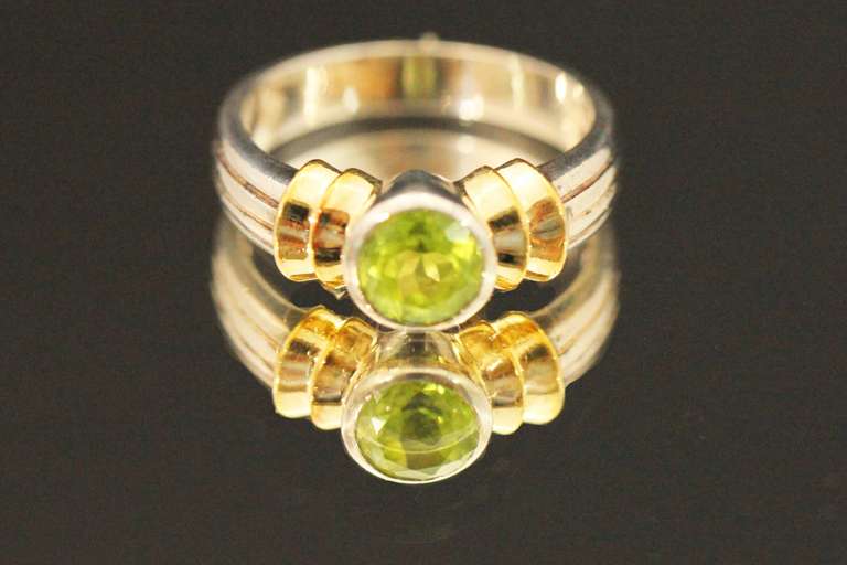 Sleek 2-Tone Ring with Natural Peridot