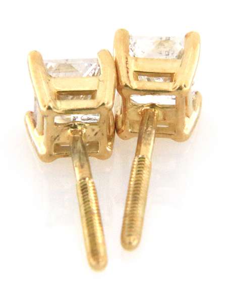 Classy 14kt YG Round Diamond Earrings