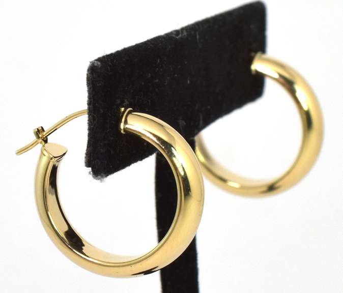 Simple Hoop Earrings in 14KT Yellow Gold