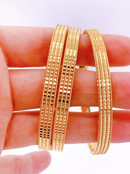 18kt Gold Plated Bangle Bracelet Set