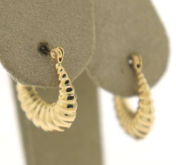 Simple Yellow Gold Shrimp Earrings
