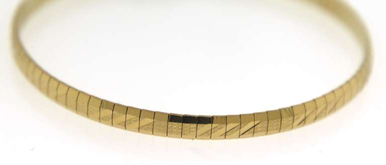 Nice Diamond Cut Omega Yellow Gold Bracelet