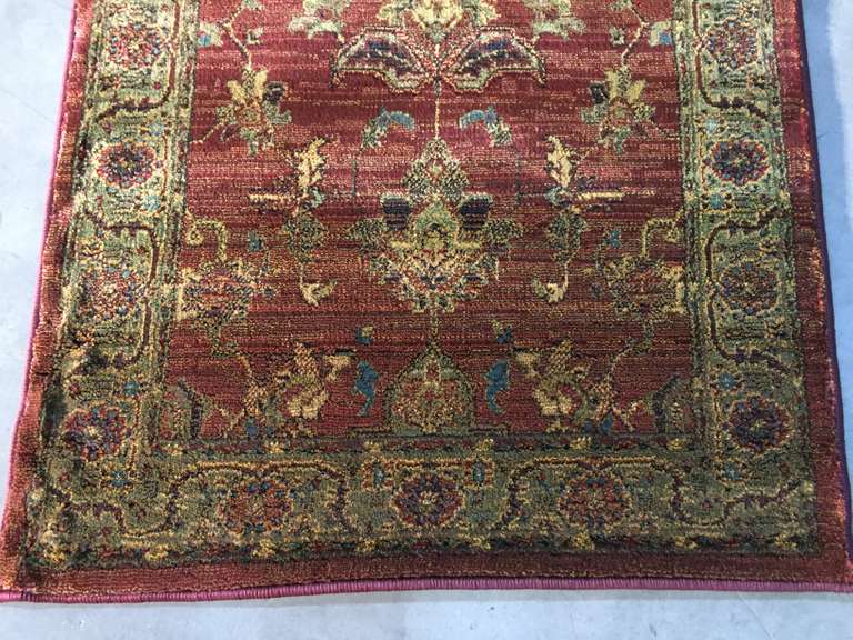 VINTAGE REPRODUCTION RUNNER 8