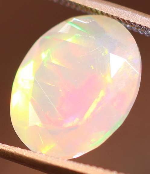 Full body flashing! 2.87ct mixed pattern Jelly Opal