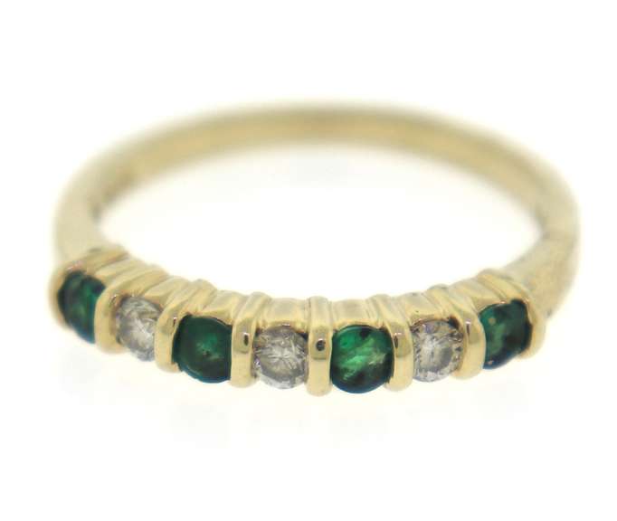 Gorgeous Emerald and Diamond Yellow Gold ring