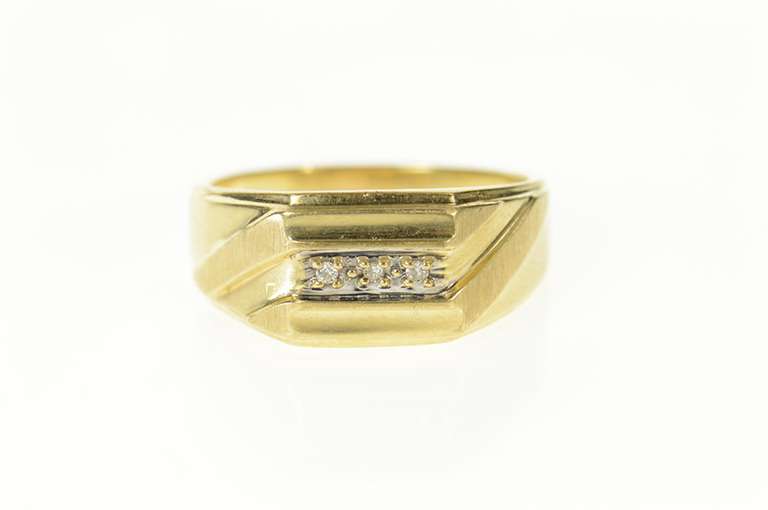 10K Yellow Gold Men's Squared Diamond Graduated Wedding Ring