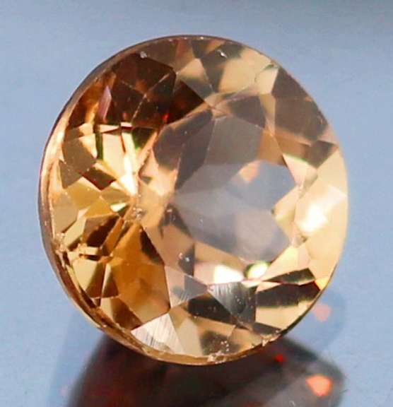 Brilliant golden 3.23ct Imperial Topaz solitaire