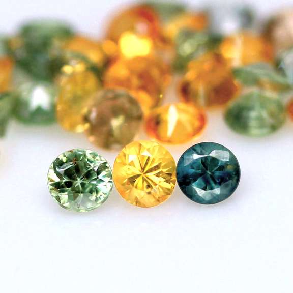 Brilliant hues! Heated only! 6.77ct Sapphire set