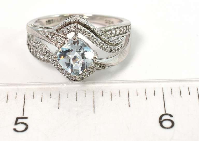 Sterling Silver Blue Topaz Ring