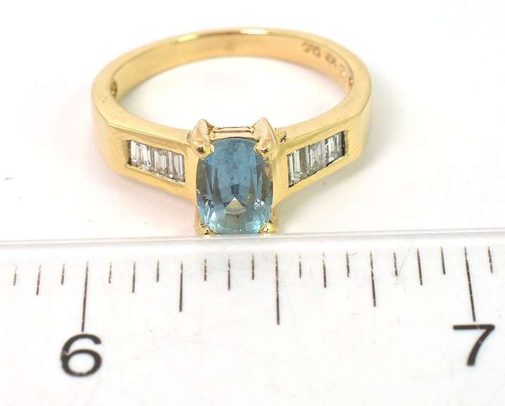 Refreshing Aquamarine & Diamond Ring in 14KT Yellow Gold