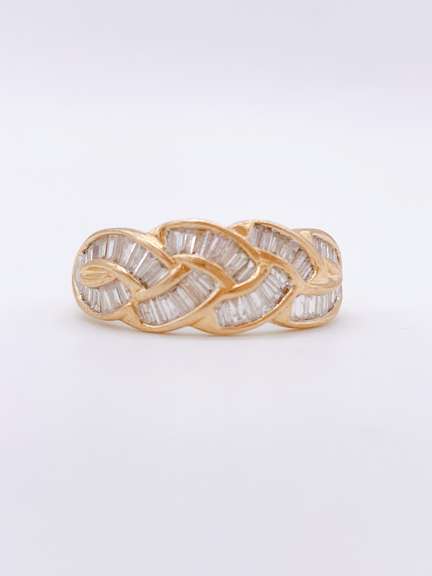14kt Gold & Diamond Ring