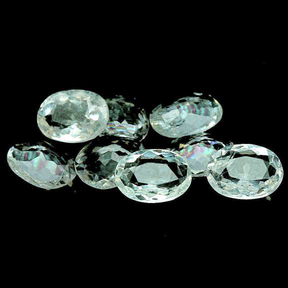 Glittering high luster 7.11ct diamond white Beryl set