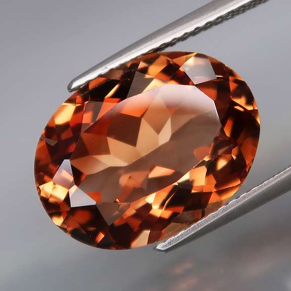 Amazing 10.92ct 16mm eye clean Imperial Topaz