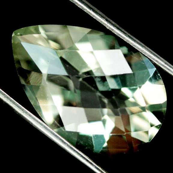 Brilliant 4.71ct platinum green Amethyst