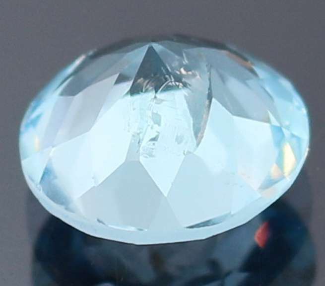 Vibrant and large 3.85ct Topaz solitaire