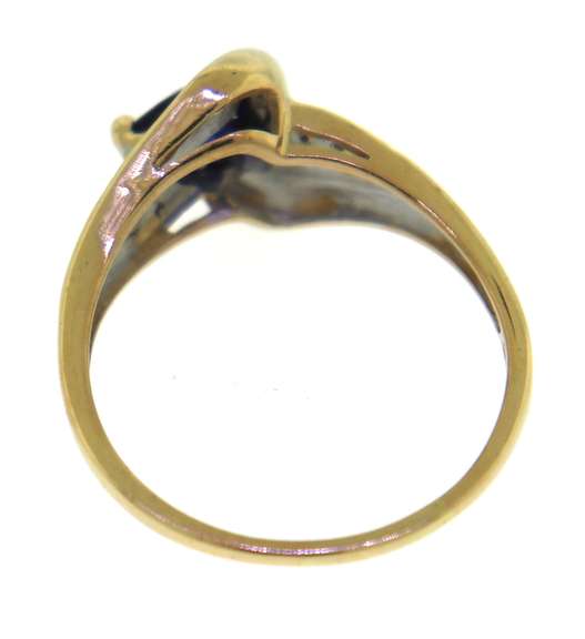 Handsome Trillion Sapphire Ring