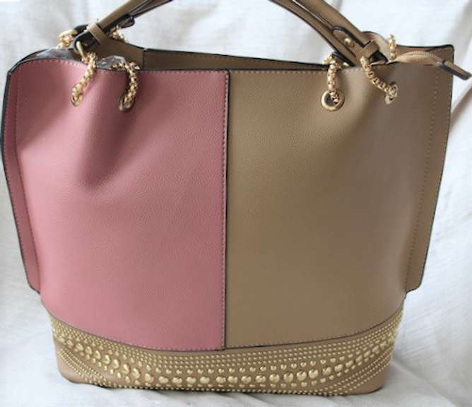 Designer Style 100% Fine leather Bag