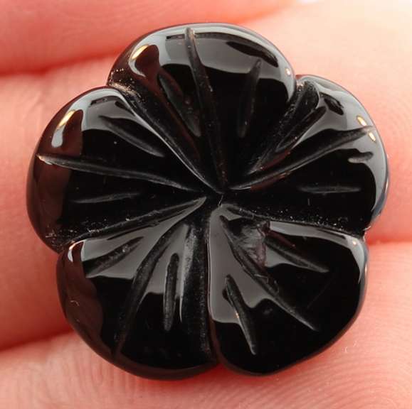 Diamond black 15.66ct flower cut Onyx