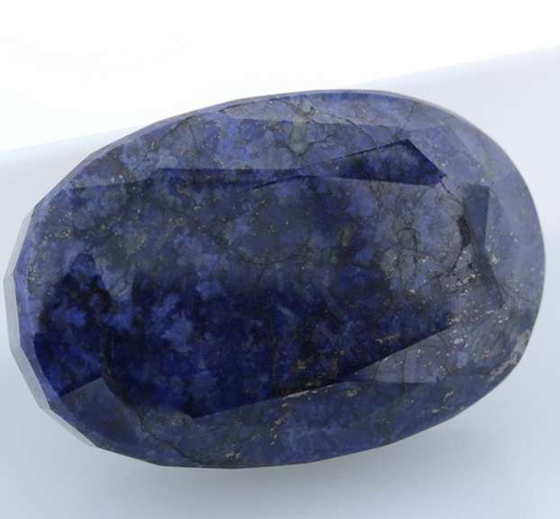 Lavish 951ct royal blue Sapphire