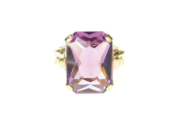 10K Yellow Gold 1960's Amethyst Retro Cocktail Statement Ring