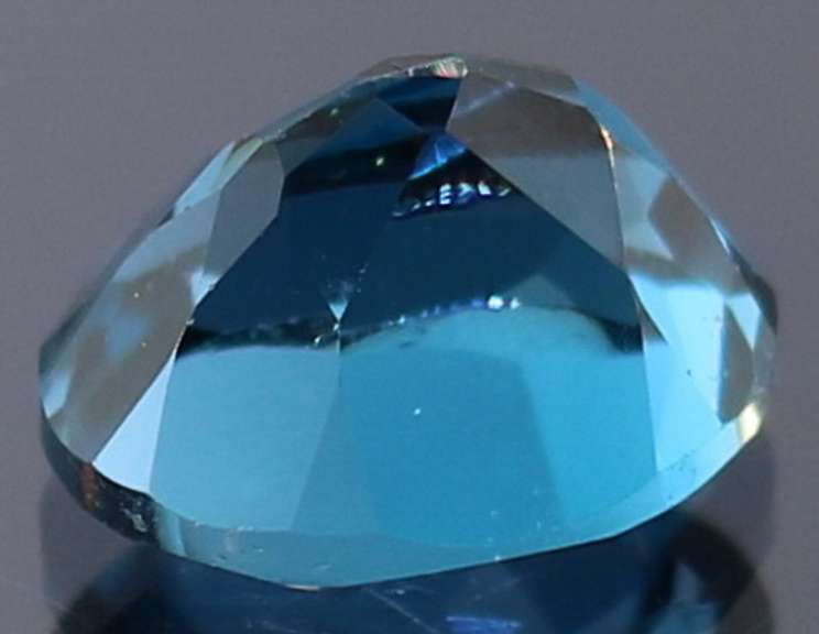 Top London blue 3.93ct 8x10mm Brazilian Topaz