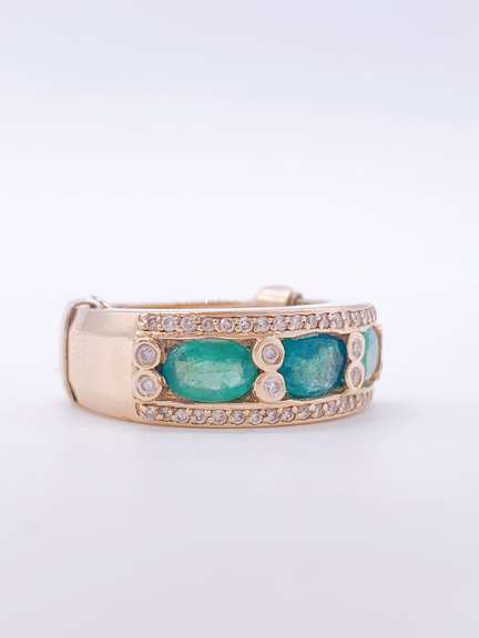 14kt Gold , Emerald, & Diamond Band Ring