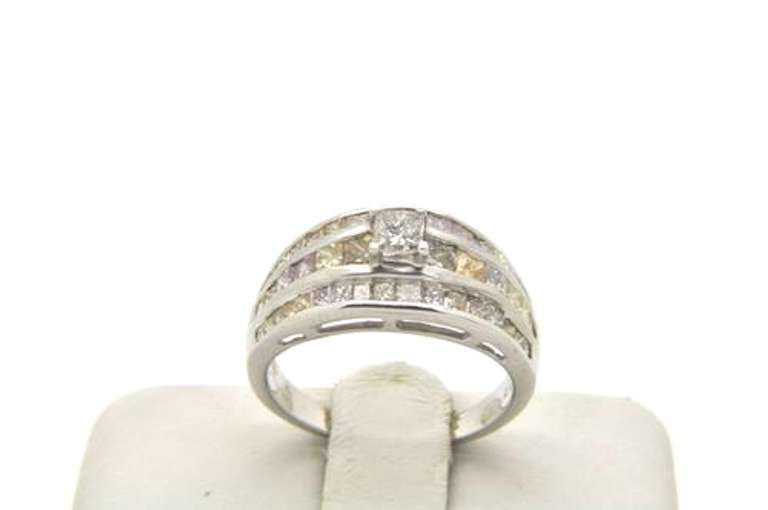 18kt Princess Diamond Ring